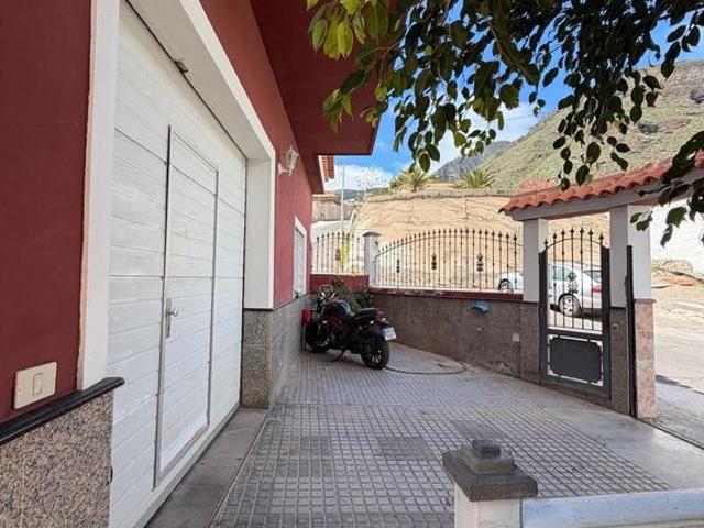 Vivienda de alto standing de 330 m2 en venta Candelaria, España