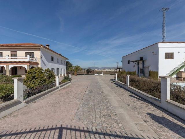 Vivienda de alto standing de 460 m2 en venta Granada, Andalucía
