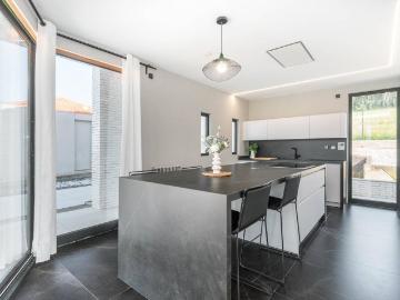 Vivienda de alto standing de 476 m2 en venta Gijón, España