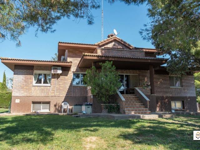Vivienda de alto standing de 413 m2 en venta Zaragoza, España
