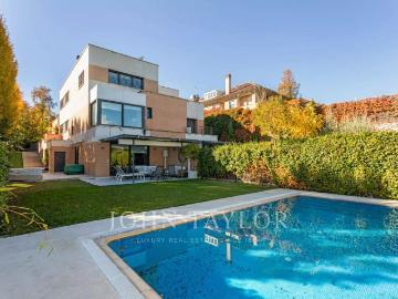 Vivienda de alto standing de 431 m2 en venta Madrid, Comunidad de Madrid