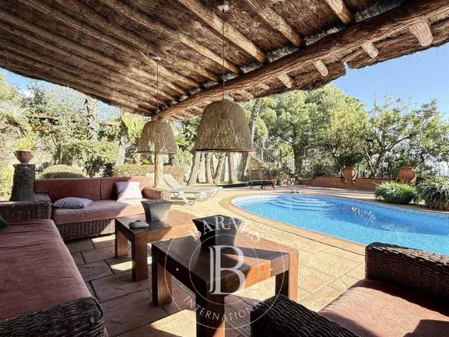 Vivienda de alto standing de 592 m2 en venta Cabrera de Mar, España