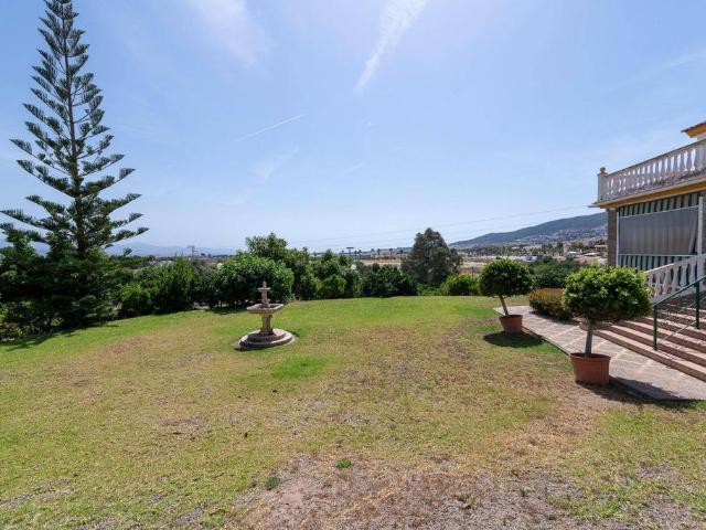 Vivienda de alto standing de 5377 m2 en venta Alhaurín de la Torre, España