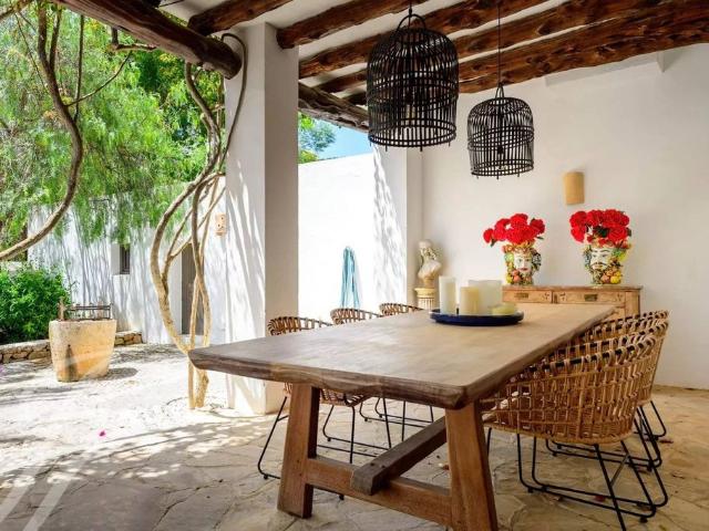 Villa / Chalet de 723 m2 en venta en Sant Carles de Peralta, España