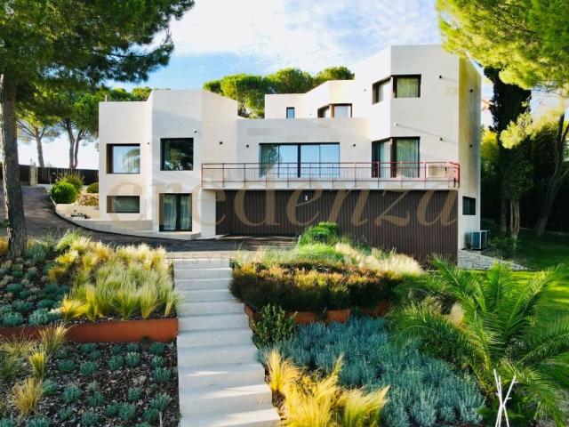 Vivienda de alto standing de 700 m2 en venta Boadilla del Monte, Comunidad de Madrid