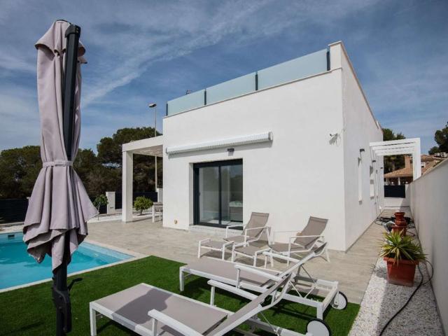Vivienda de alto standing de 87 m2 en venta Pilar de la Horadada, Comunidad Valenciana