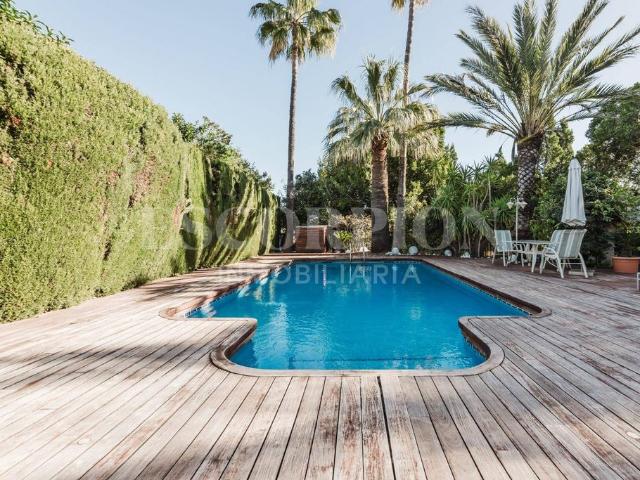 Casa de 883 m2 en venta Godella, España