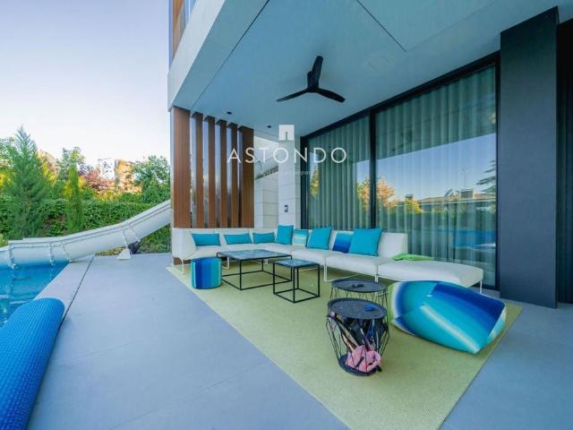 Vivienda de alto standing de 924 m2 en venta Madrid, Comunidad de Madrid