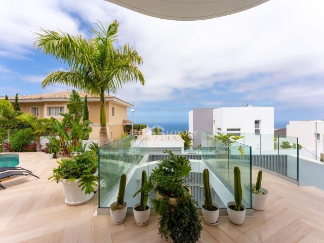 Vivienda de alto standing en venta Adeje, España