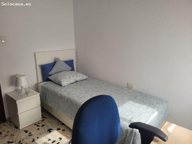 VIVIENDA DE CUATRO HABITACIONES PARA TEMPORADA ESCOLAR