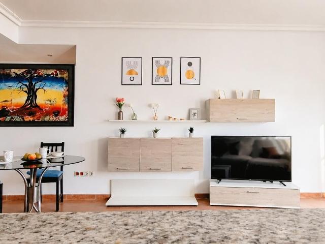 Piso con Terraza en Hondón de los Frailes: Diseño impecable y una terraza privada