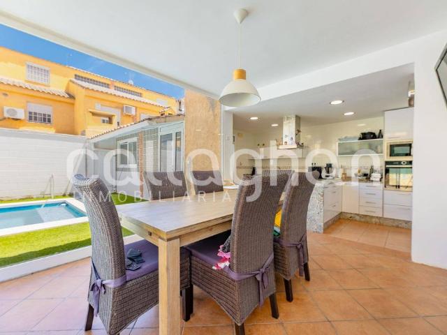 Vivienda de lujo de 161 m2 en venta Puebla de Vallbona, Comunidad Valenciana