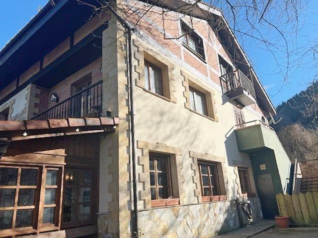 Vivienda de lujo de 1027 m2 en venta Santa María de Cayón, España