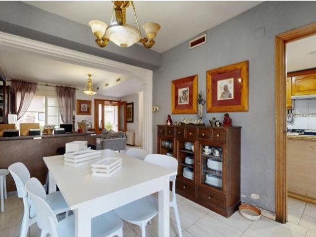 Vivienda de alto standing de 240 m2 en venta La Eliana, España