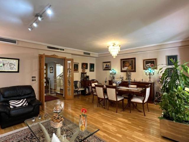 Vivienda de lujo de 253 m2 en venta Zaragoza, Aragón