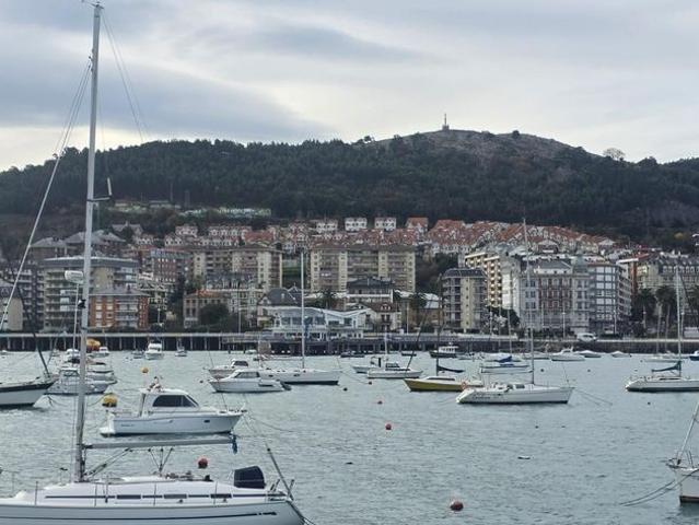 Vivienda de lujo de 260 m2 en venta Castro Urdiales, Cantabria