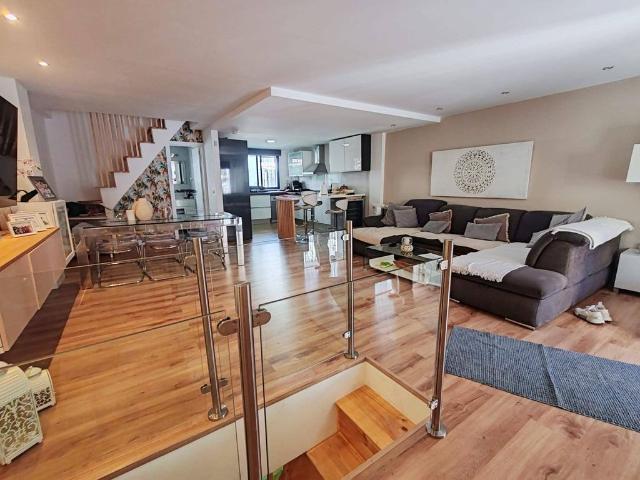 Vivienda de lujo de 230 m2 en venta Benalmádena, Andalucía