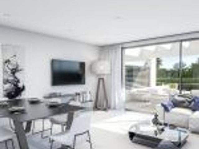 Vivienda de lujo de 347 m2 en venta Estepona, España
