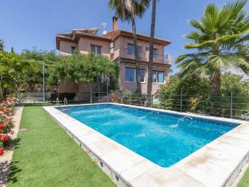 Vivienda de lujo de 345 m2 en venta Las Gabias, Andalucía