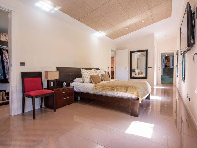 Vivienda de lujo de 377 m2 en venta Bergondo, Galicia