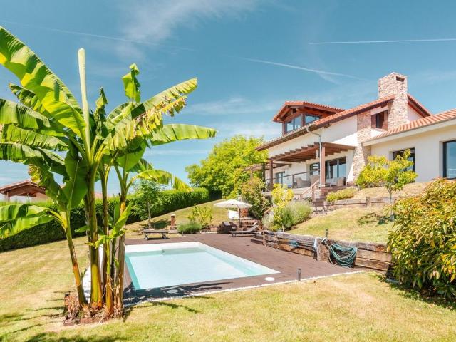 Vivienda de lujo de 385 m2 en venta Siero, Asturias