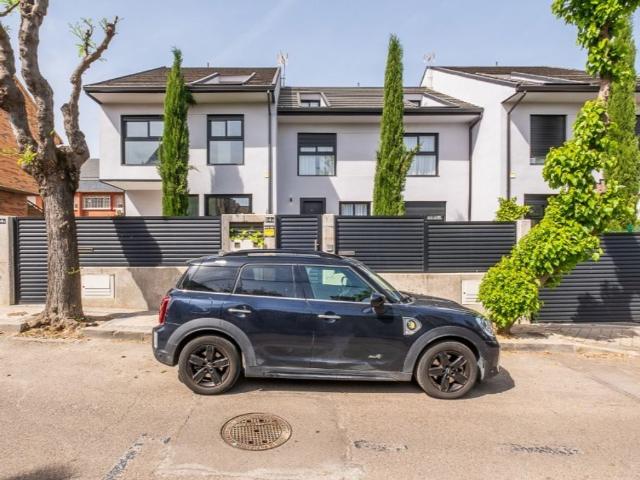 Casa de 326 m2 en venta Pozuelo de Alarcón, Comunidad de Madrid