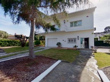 Vivienda de lujo de 332 m2 en alquiler Castelldefels, Cataluña