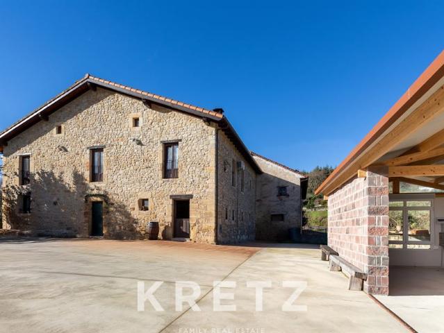 Vivienda de alto standing de 457 m2 en venta Las Pilas, España