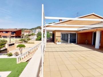 Vivienda de lujo de 416 m2 en alquiler Viladecans, España