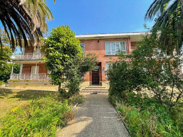 Vivienda de lujo de 428 m2 en venta Abanto Zierbena, España