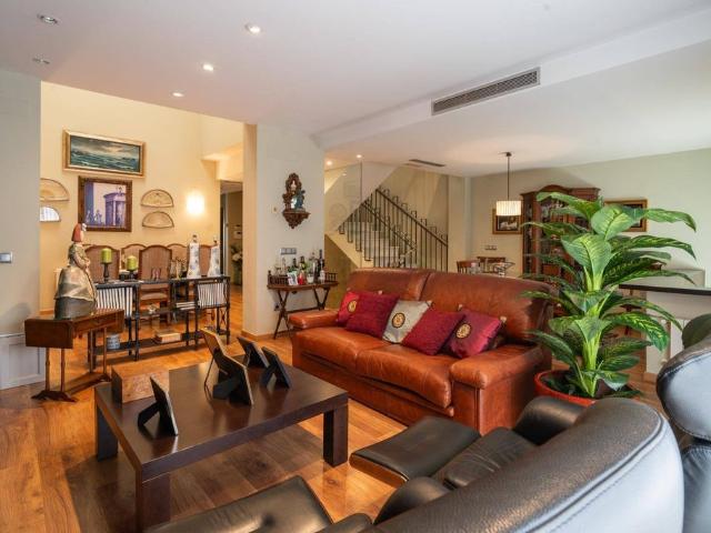 Vivienda de lujo de 430 m2 en venta Benetússer, Comunidad Valenciana
