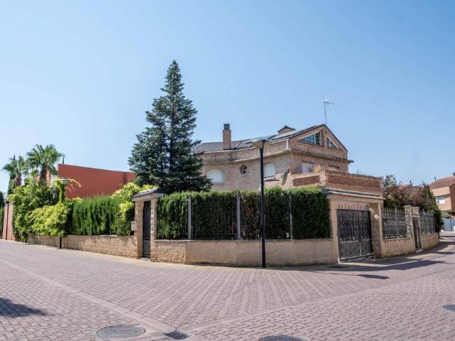 Vivienda de lujo de 548 m2 en venta Zaragoza, España