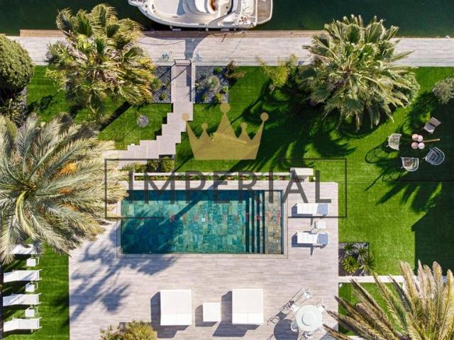 Vivienda de lujo de 548 m2 en venta Empuriabrava, Cataluña