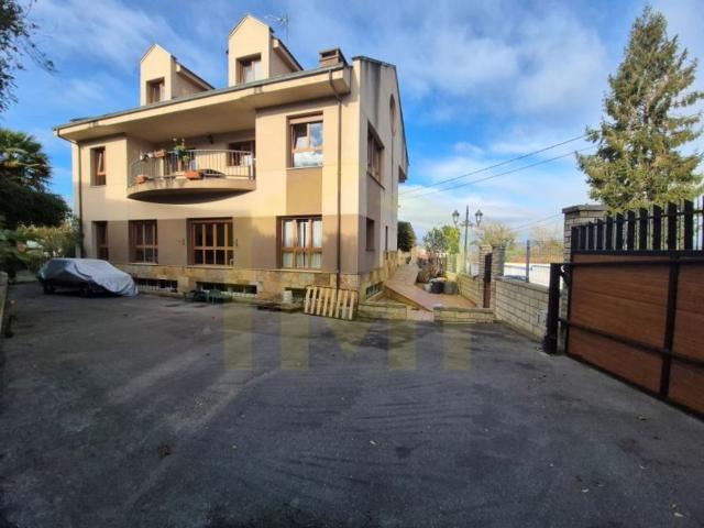 Vivienda de lujo de 570 m2 en venta Colloto, Oviedo, Asturias