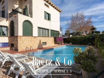 Vivienda exclusiva de 600 m2 en venta Sitges, Cataluña