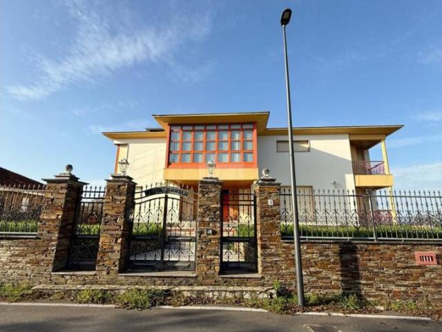 VIVIENDA DE LUJO EN SOBER