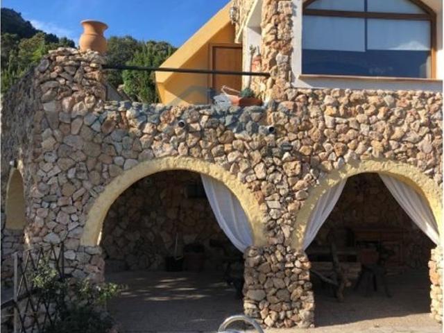 Vivienda de alto standing de 238 m2 en venta Puigpunyent, Baleares