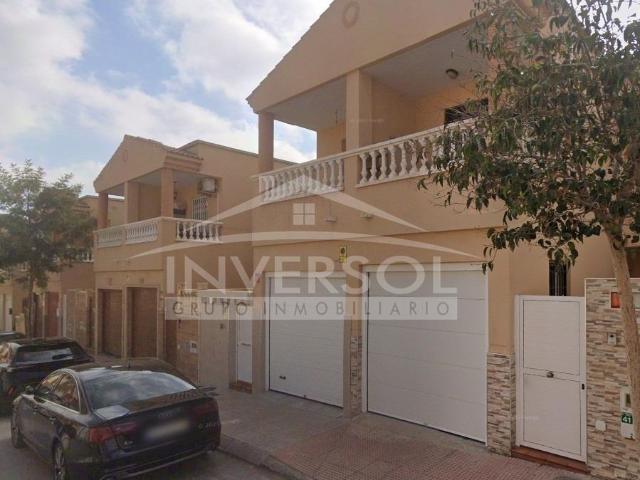 VIVIENDA DUPLEX EN CL ALHAMBRA DE GRANADA