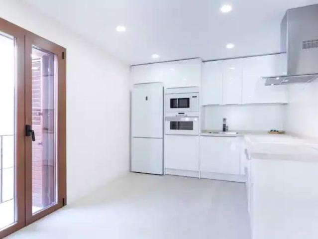 Vivienda elegante en pleno barrio Santa Cruz