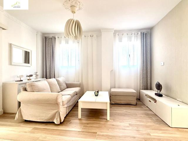 Vivienda en 1ª planta de casa típica del Cabañal. Visítalo con nuestro video 360º desde donde quiera