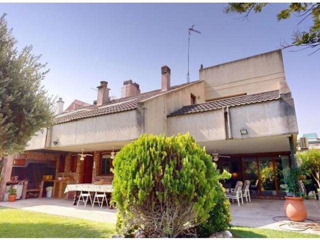 Vivienda en Torres de San Lamberto unifamiliar exterior adosada con piscina