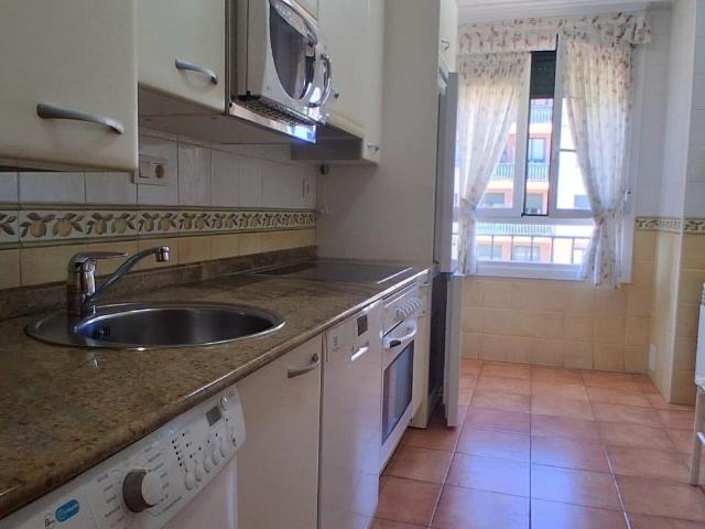 Vivienda en Urbanizacion con Piscina y Padel en la S20