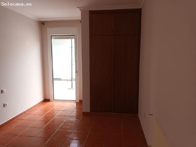 VIVIENDA EN VENTA EN VALDELACALZADA