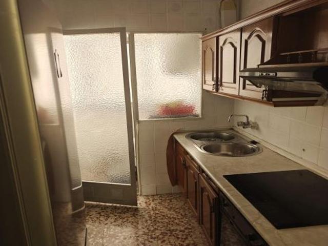 Vivienda en alquiler de 4 habitaciones y 2 baños en el centro