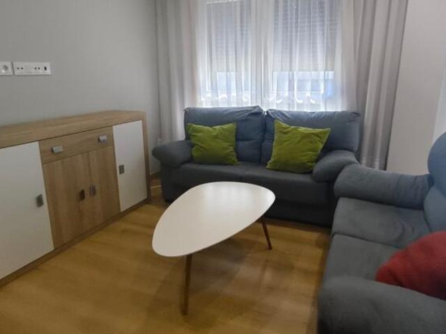 Vivienda en alquiler de 2 habitaciones con trastero y opción de garaje zona Rosalía de Castro