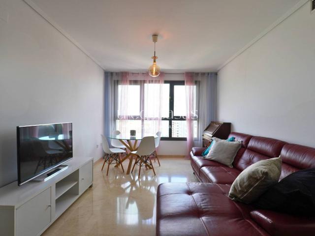 VIVIENDA EN ALQUILER EN AVDA CORTES VALENCIANAS