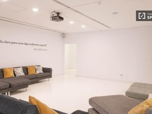 Vivienda en alquiler en Salamanca, Madrid, algunos gastos incluidos
