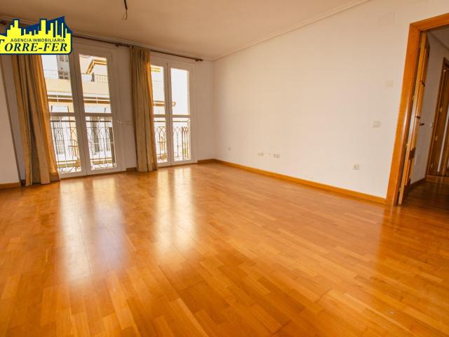 VIVIENDA EN ALQUILER JUNTO A PUERTA PURCHENA