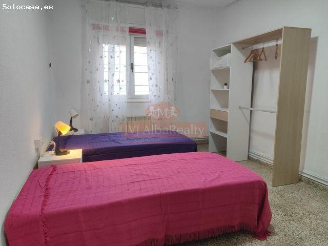 VIVIENDA EN ALQUILER PARA ESTUDIANTES EN ZONA HOSPITAL 3 HABITACIONES