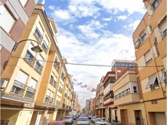 VIVIENDA EN ALZIRA